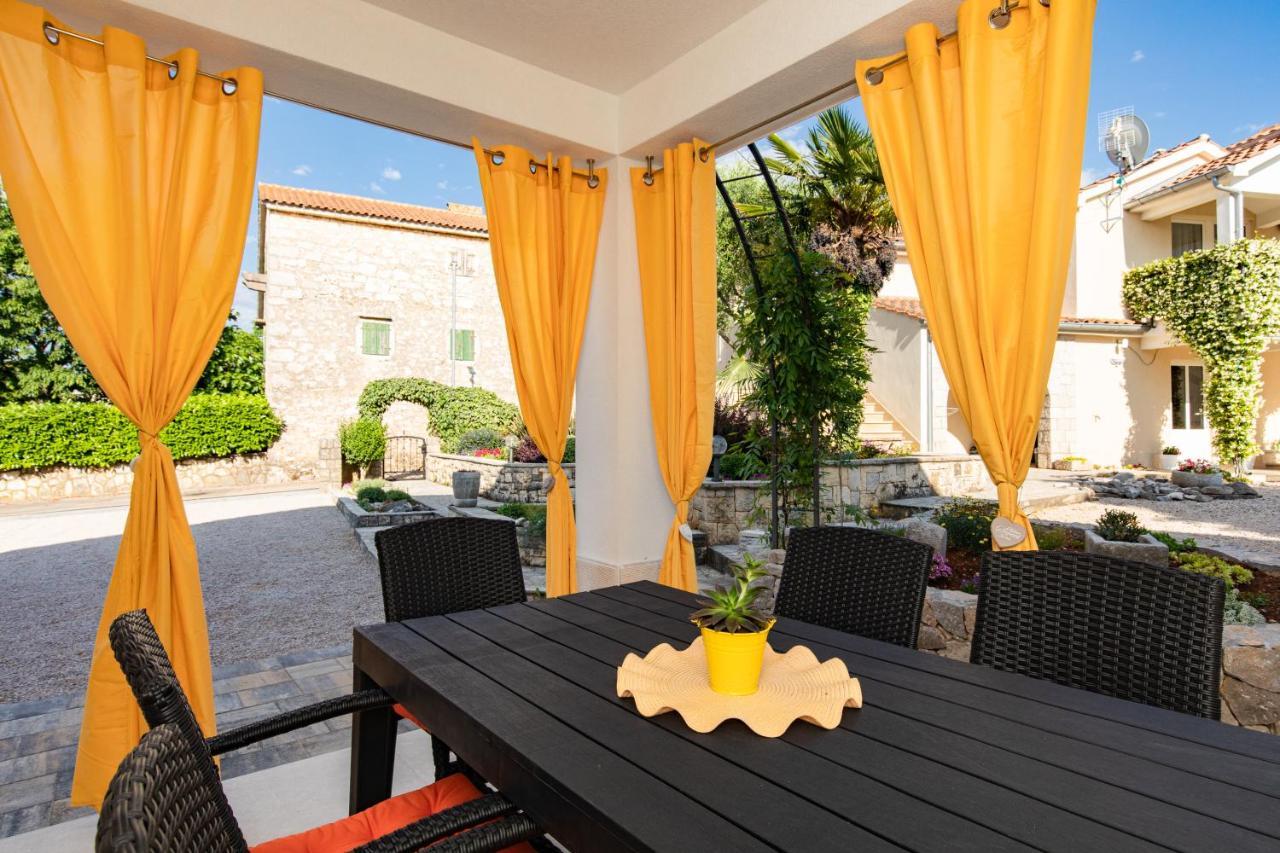 Apartman Ivona U Prizemlju มาลินสกา ภายนอก รูปภาพ