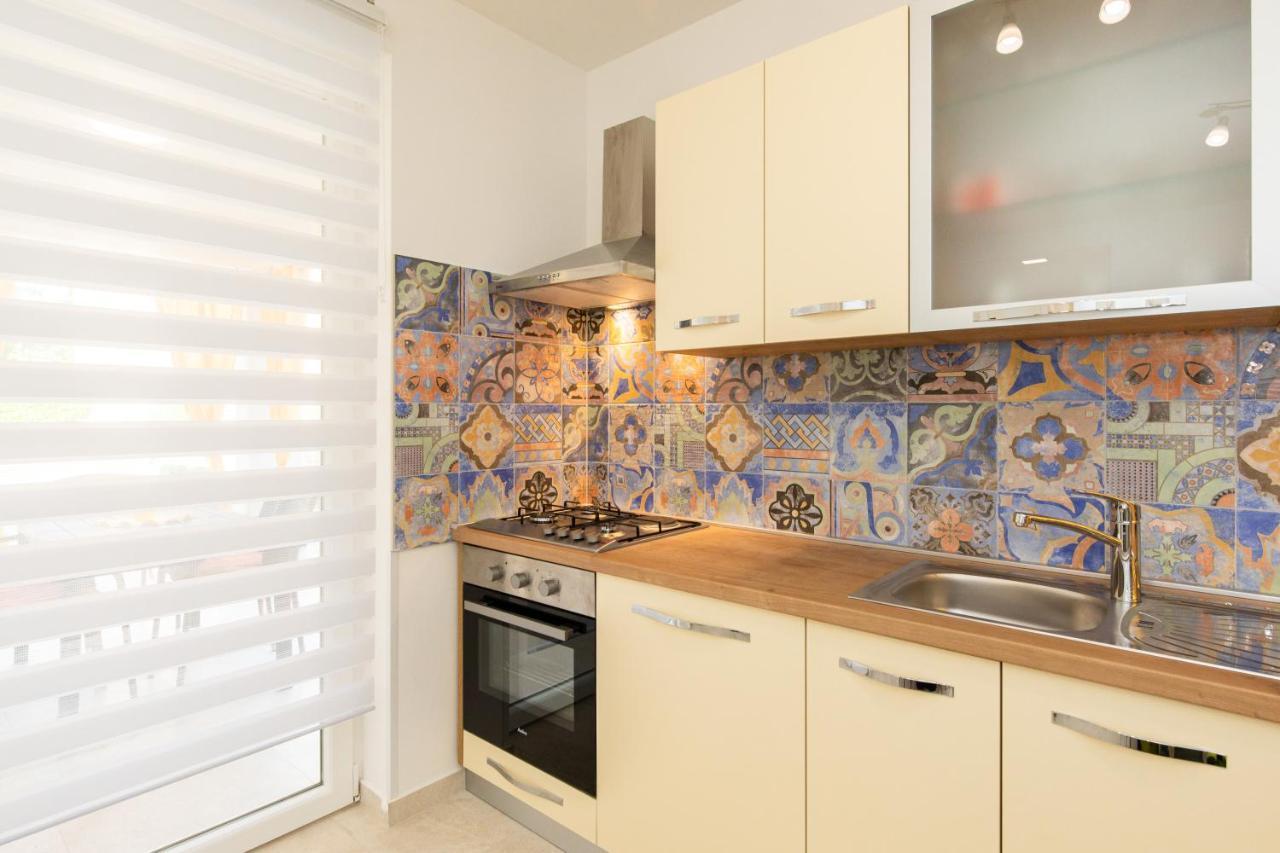 Apartman Ivona U Prizemlju มาลินสกา ภายนอก รูปภาพ